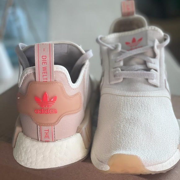 Adidas NMD R1 Cream/white/Light Pink Great Condition worn 3 times - Picture 2 of 4